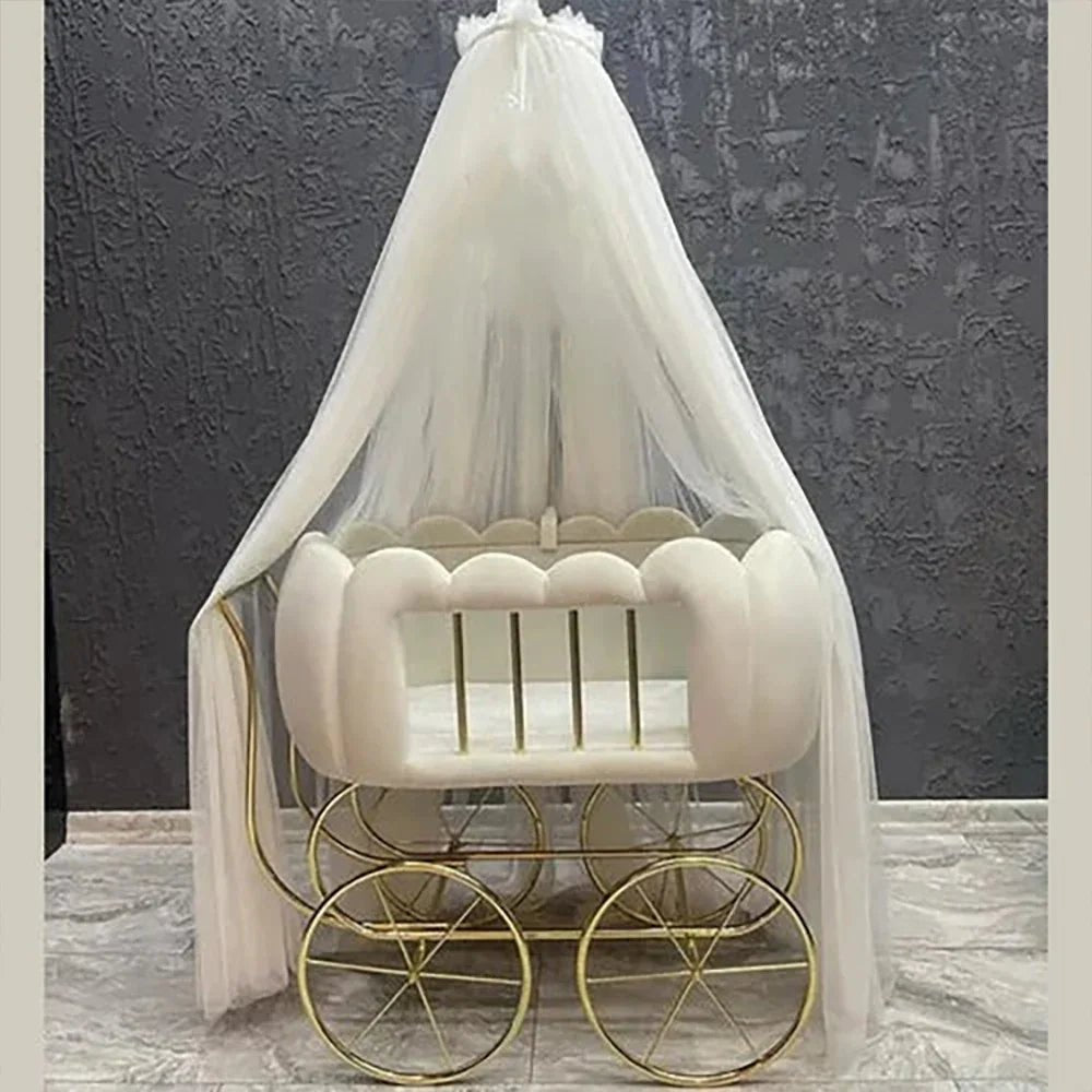 BABY CHESTER VELVET TUFTED BASSINET - myhomestore.com.pk
