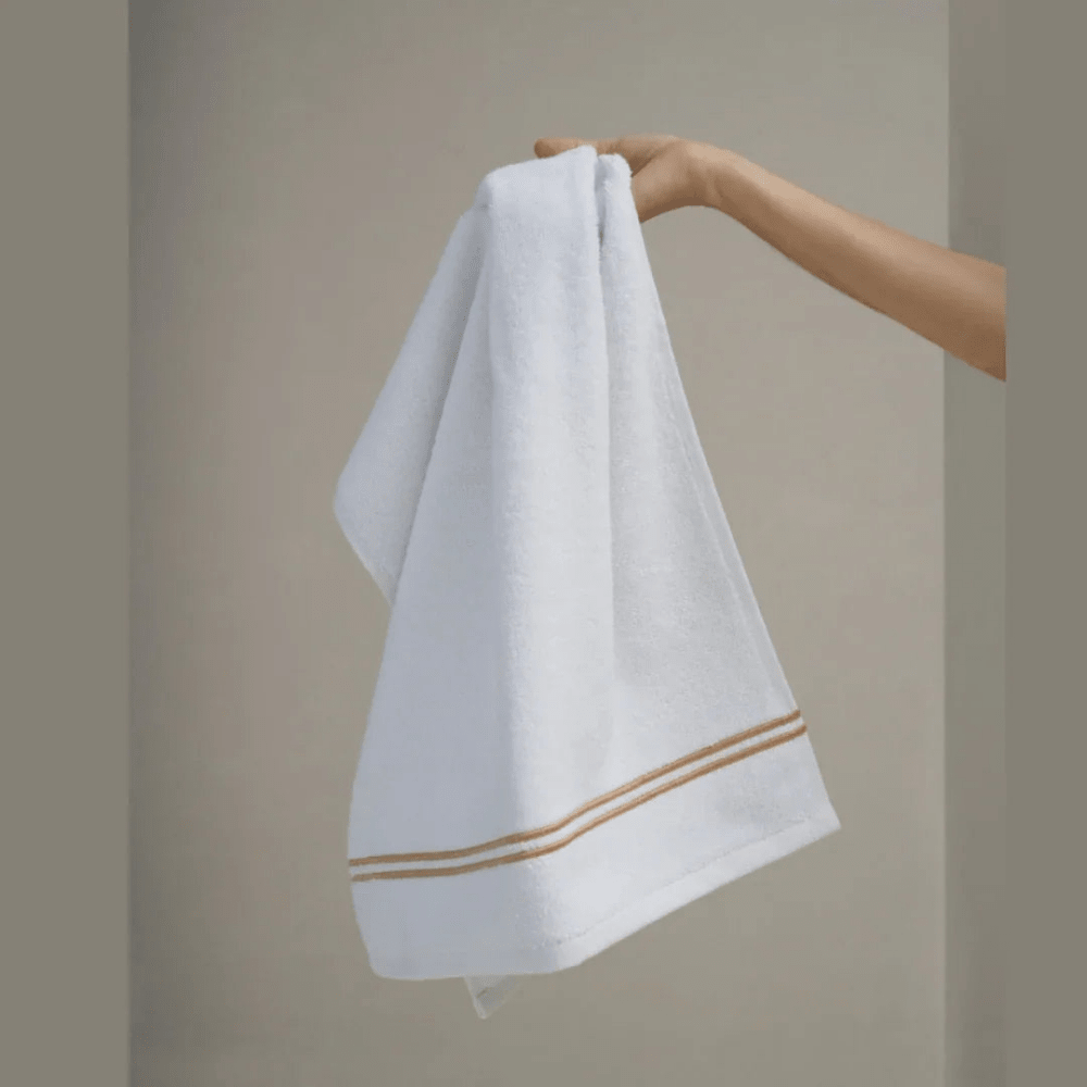 Baratta Line Bath Towel Set - myhomestore.com.pk