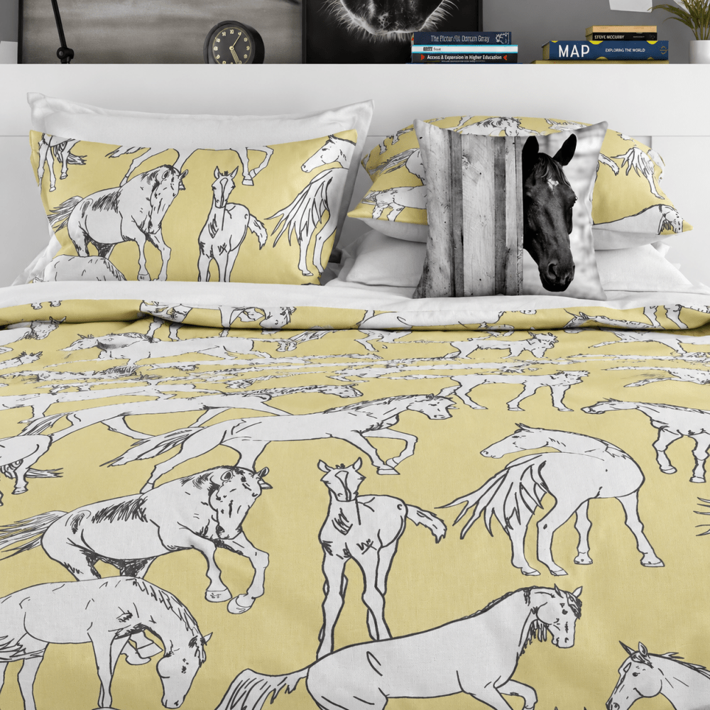 Equestrian Themed Horse Bedding Set β Artistic Yellow Horse Duvet Covers - myhomestore.com.pk