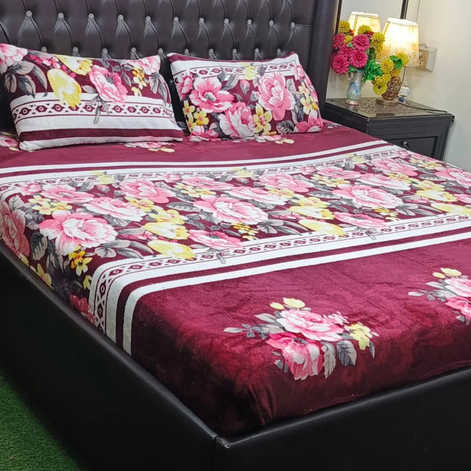 Maroon & White Bloom Pattern Fleece Bed Set - myhomestore.com.pk