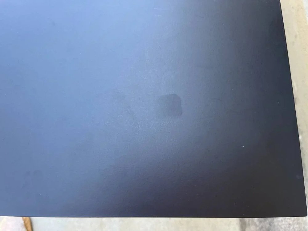 Metal C shape Side Table - myhomestore.com.pk