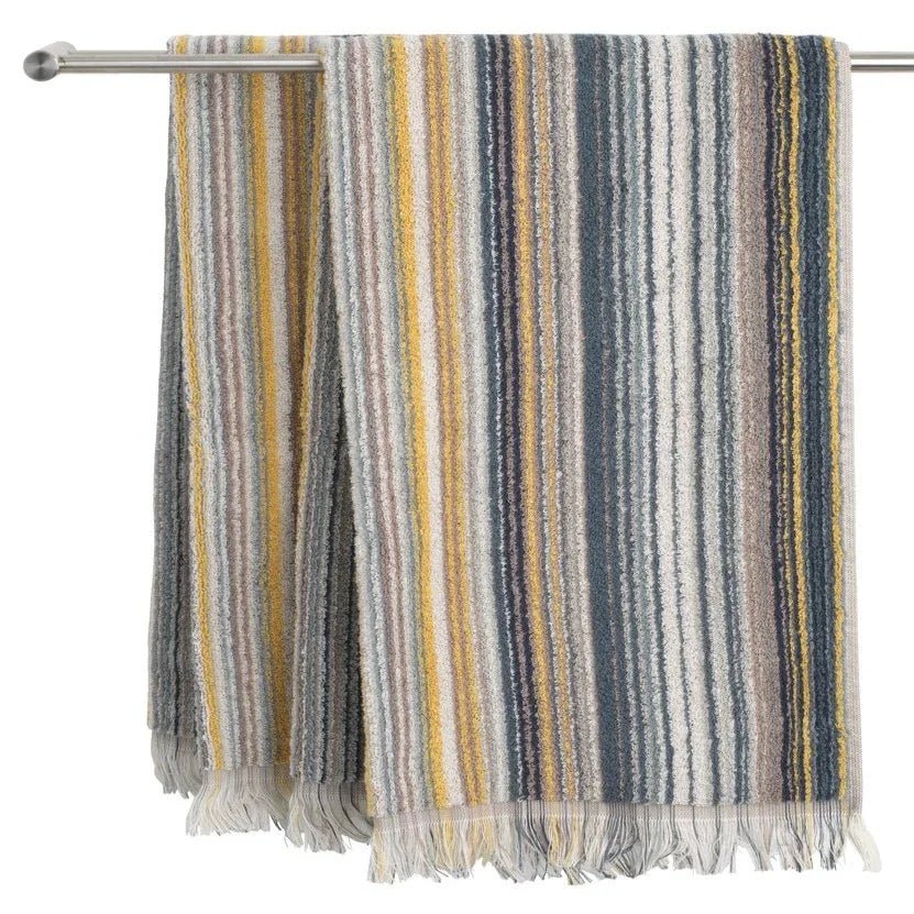 Multi Lines 3 Piece Imported Bath Towel Set - myhomestore.com.pk