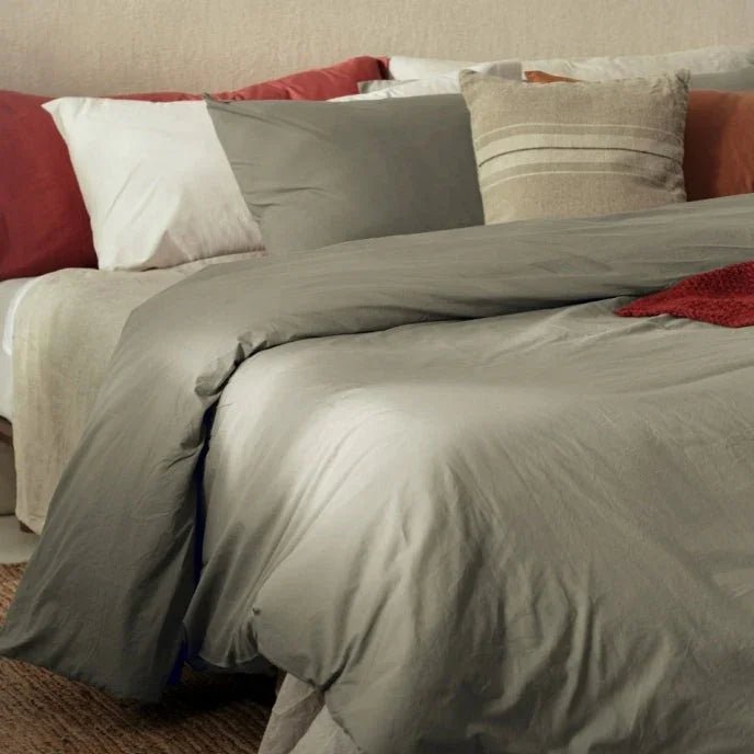 Plain Dyed Duvet Set - myhomestore.com.pk