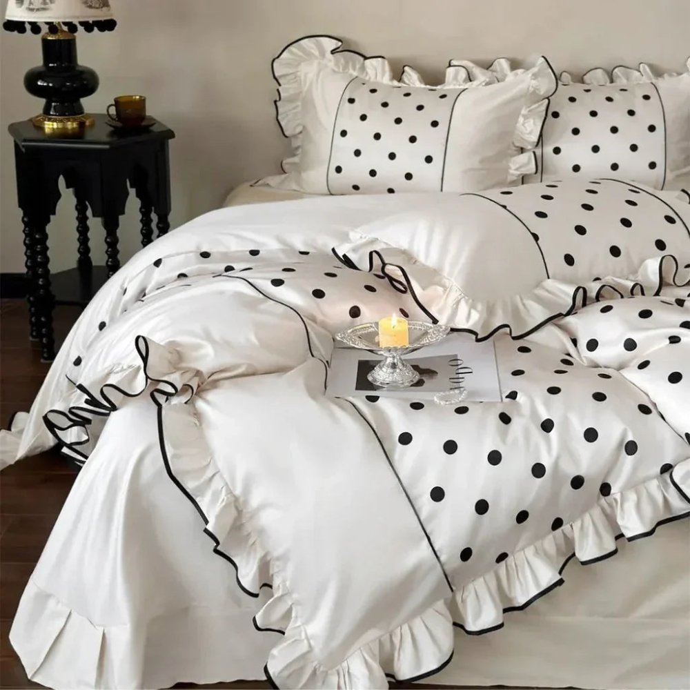 Polka Dots Printed Bedding Duvet Set - myhomestore.com.pk