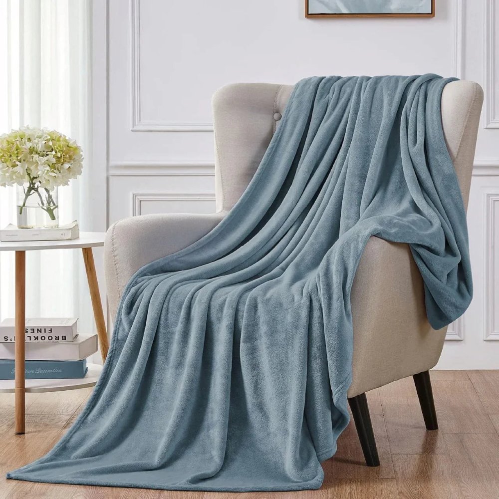 Soft Flannel Fleece Blanket In Sky - myhomestore.com.pk