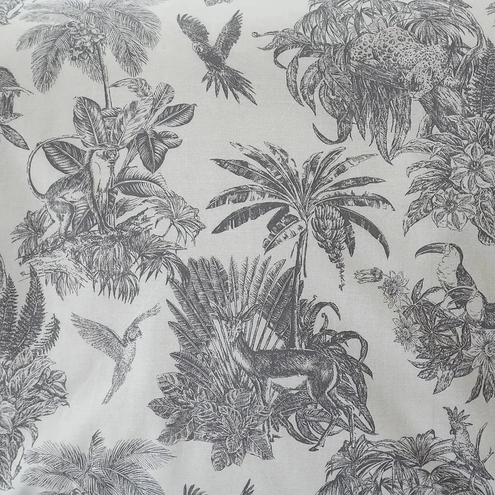Tropical Botanical Printed Duvet Set – Elegant Black & White Floral Duvet Cover - myhomestore.com.pk
