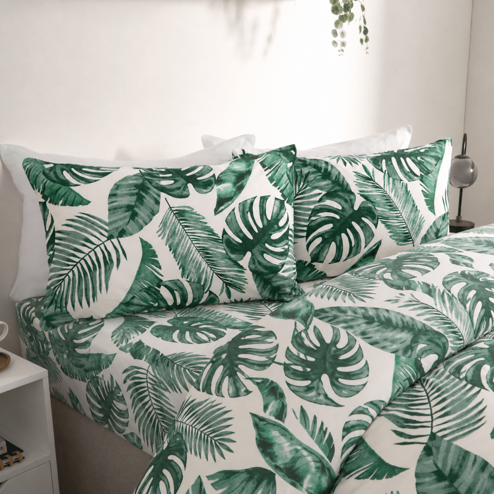 Tropical Green Leaves Print Bedsheet – King Size - myhomestore.com.pk