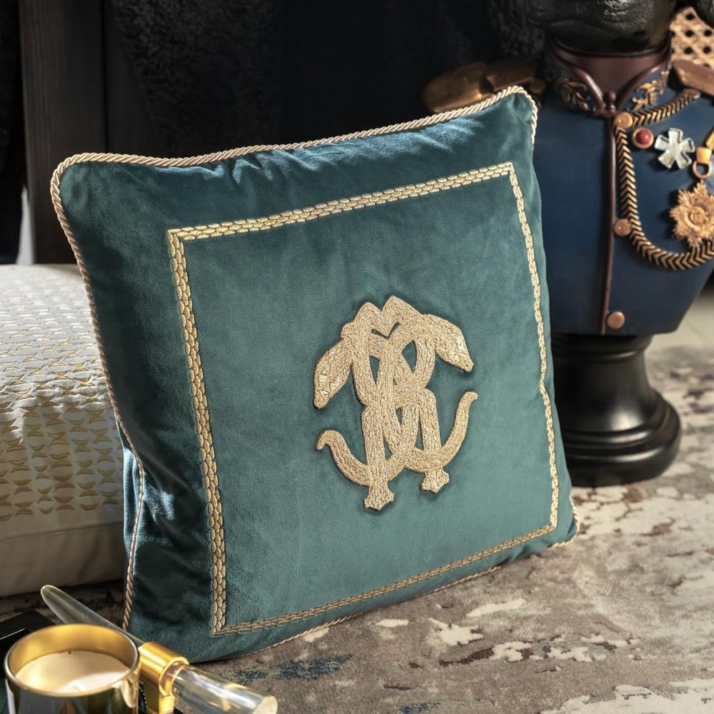 Tufted Embroidered Cushion Cover - myhomestore.com.pk