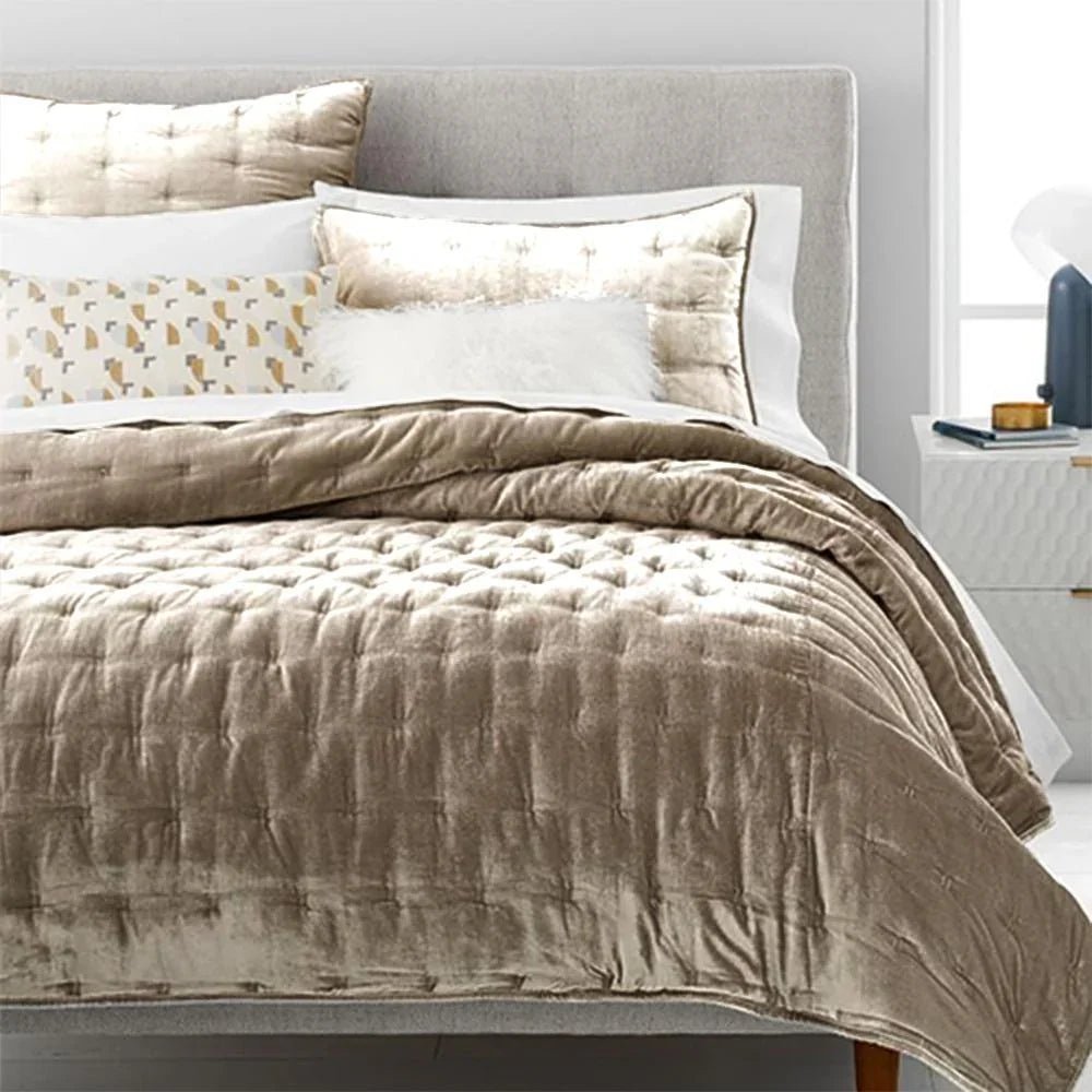 Velvet Bedspread - King - myhomestore.com.pk