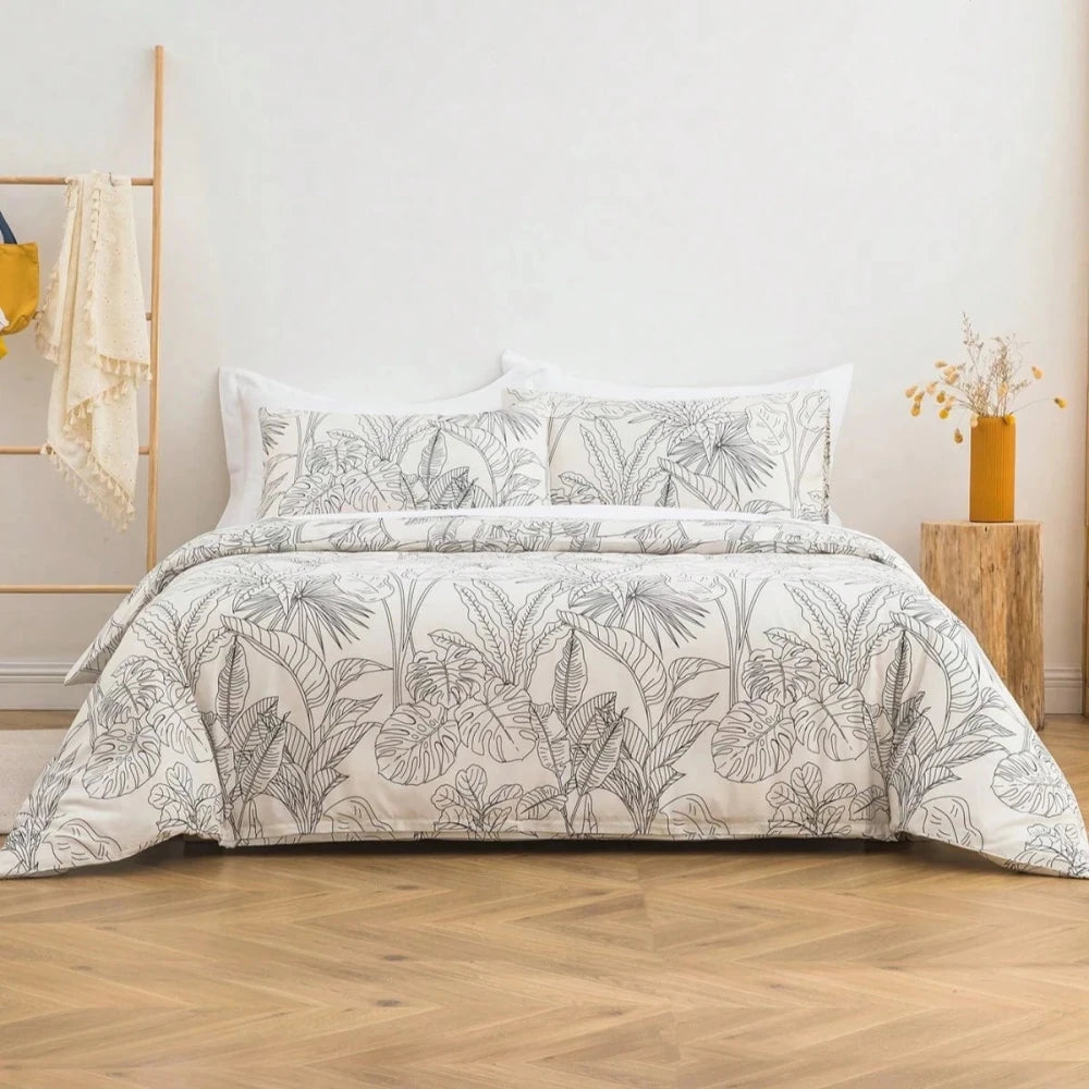 White botanical Printed Duvet Set - myhomestore.com.pk