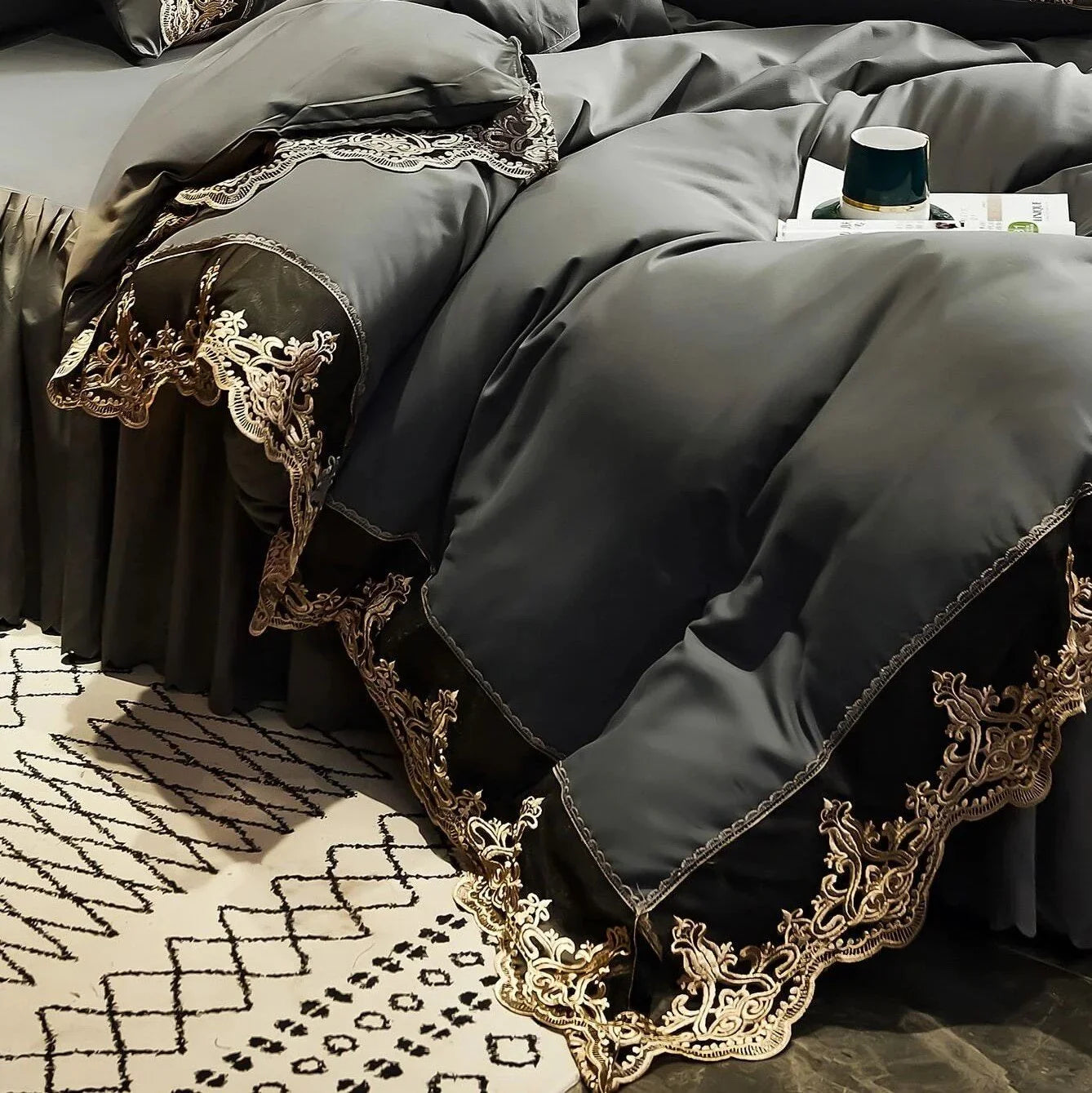 Luxury Duvet Set With Vintage Lace - myhomestore.com.pk