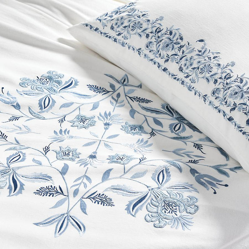 New Luxury Scrolling Floral Embroidery Duvet Set