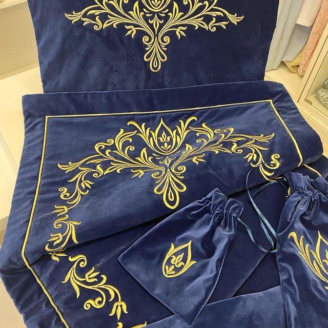 Embroidered Velvet Prayer Mat - myhomestore.com.pk