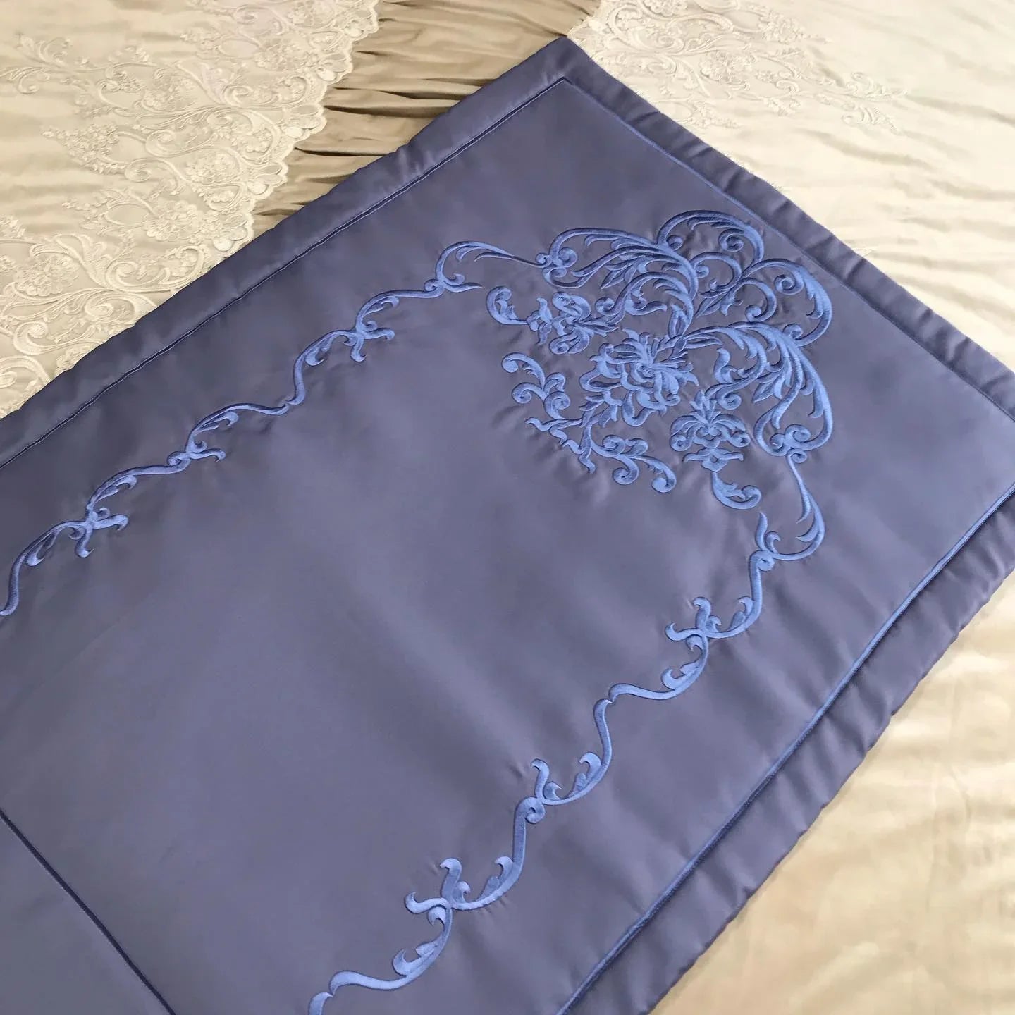 Elegant Embroidered Prayer Mat Set (3 piece set) - myhomestore.com.pk