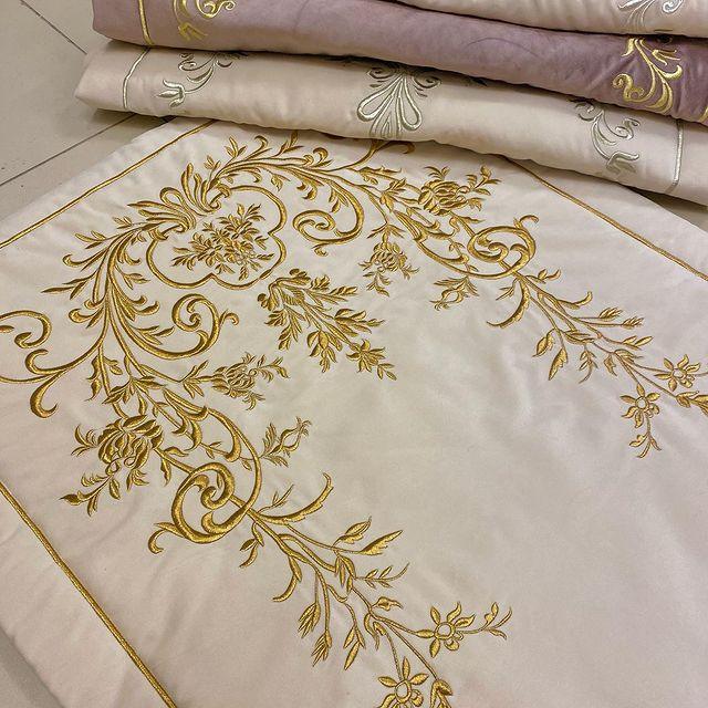 Off white Embroidered Velvet Prayer Mat - myhomestore.com.pk