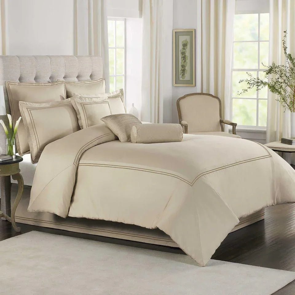8 piece Baratta Duvet Set - myhomestore.com.pk