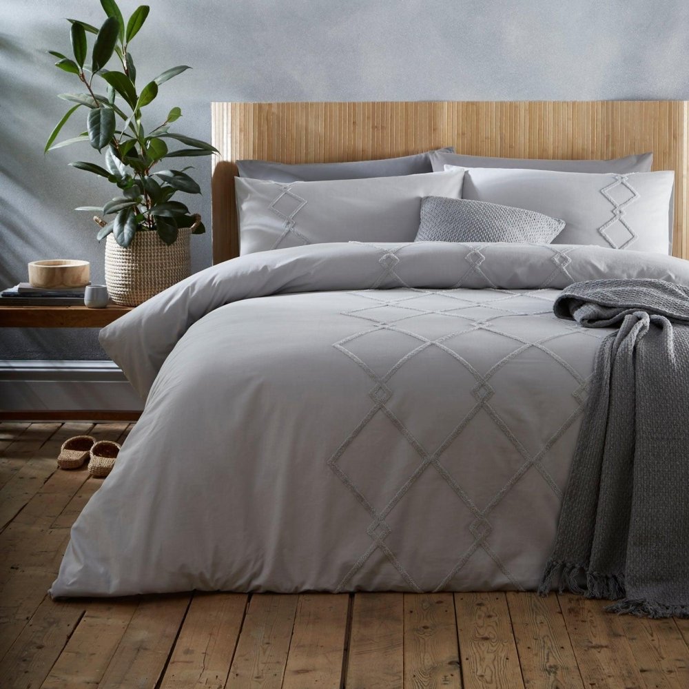 Crisscross Tufted Cotton Duvet Set - myhomestore.com.pk