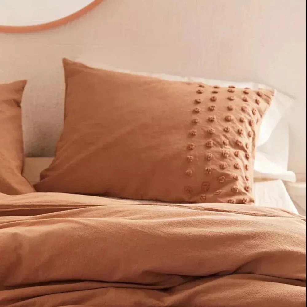 Dot Tufted Duvet Cover Set - myhomestore.com.pk