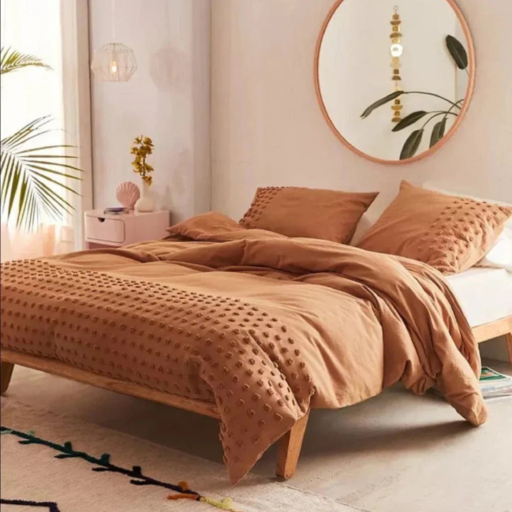 Dot Tufted Duvet Cover Set - myhomestore.com.pk