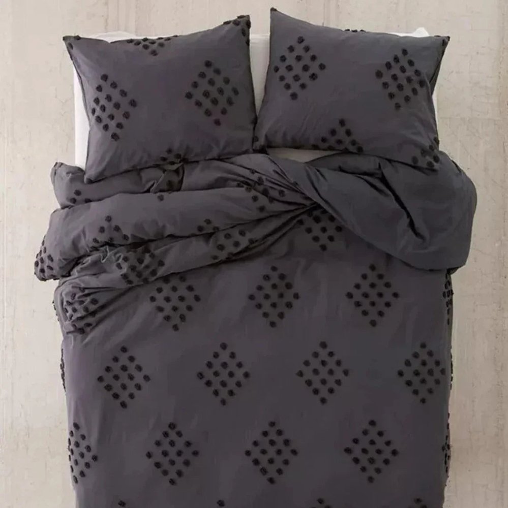 Dots Tufted Cotton Duvet Cover Set - myhomestore.com.pk