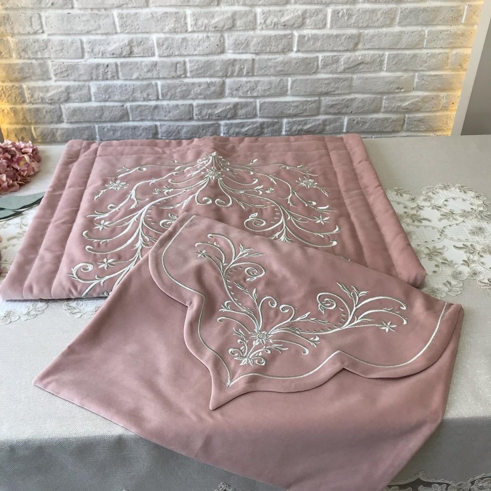 Embroidered Velvet Prayer Mat (2 piece) - myhomestore.com.pk