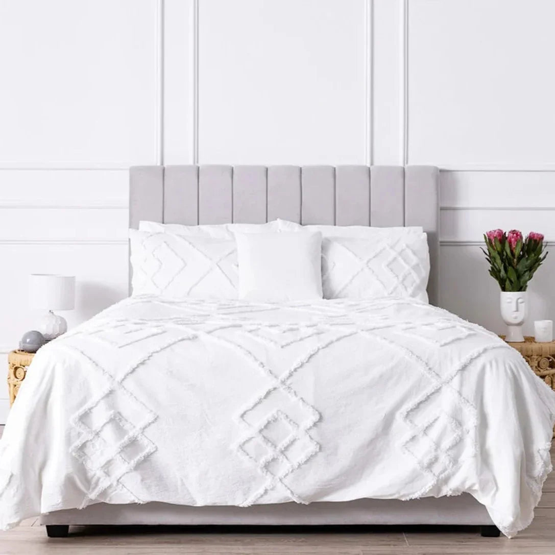White Tufted Cotton Duvet Cover Set - myhomestore.com.pk