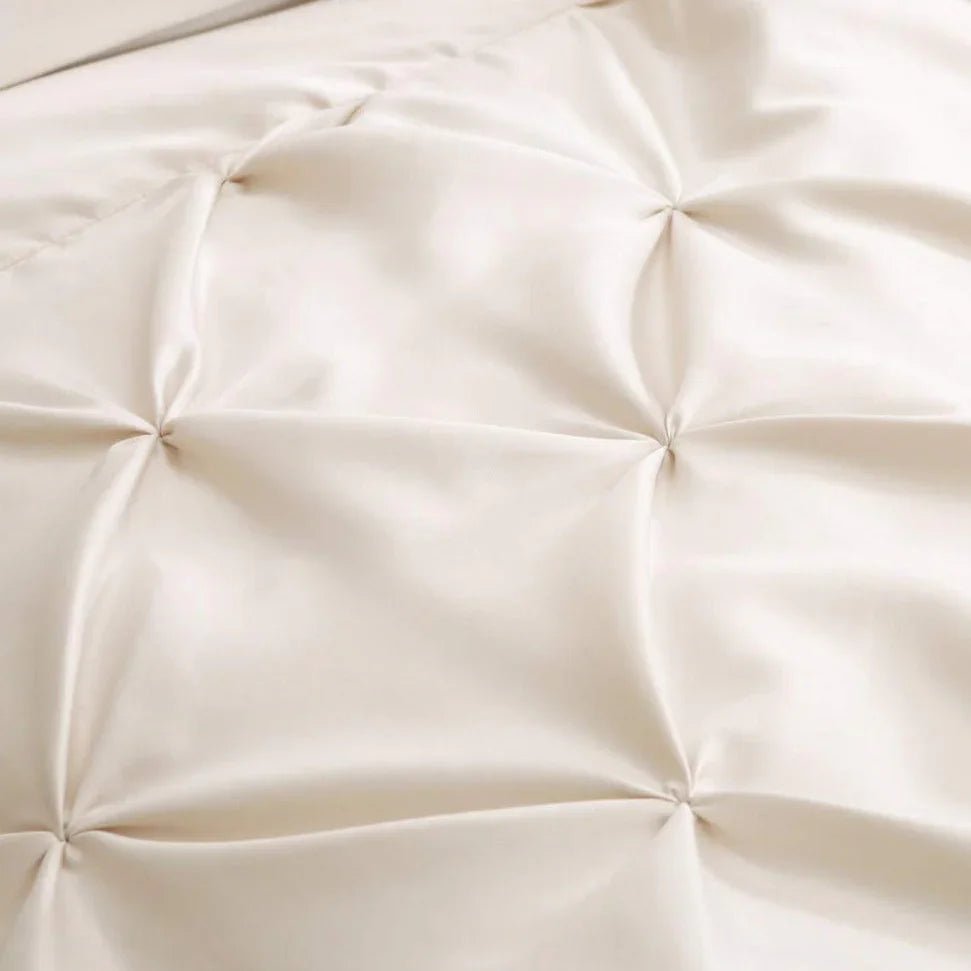 Pintuck Border Duvet Set - myhomestore.com.pk