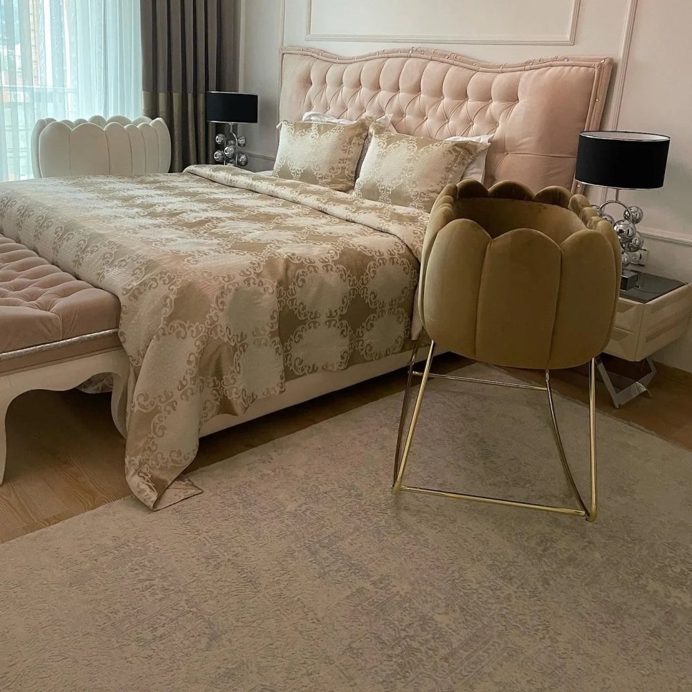 Velvet Tufted Bassinet Baby Cot - myhomestore.com.pk