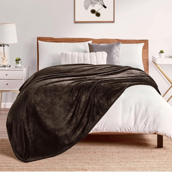 Soft Flannel Fleece Blanket In Brown