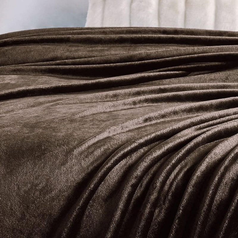 Soft Flannel Fleece Blanket In Brown
