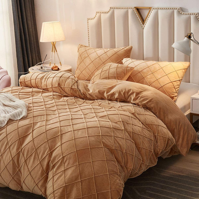 Velvet Pinch Pleats Duvet Set