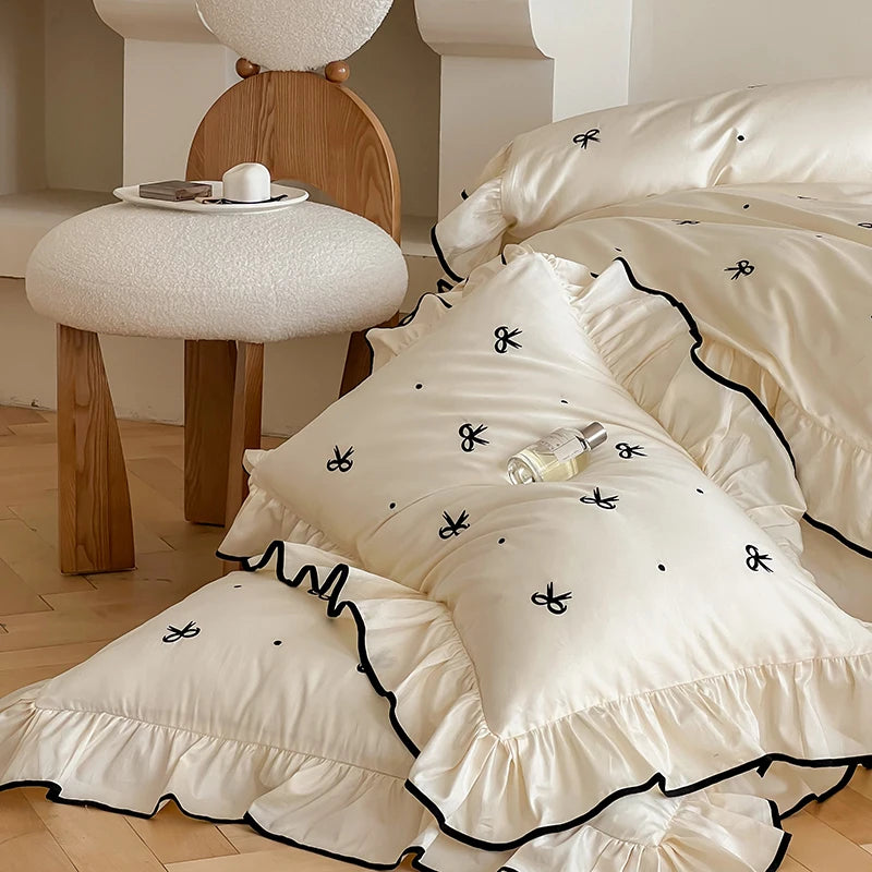 Girlish Embroiderey Duvet Set