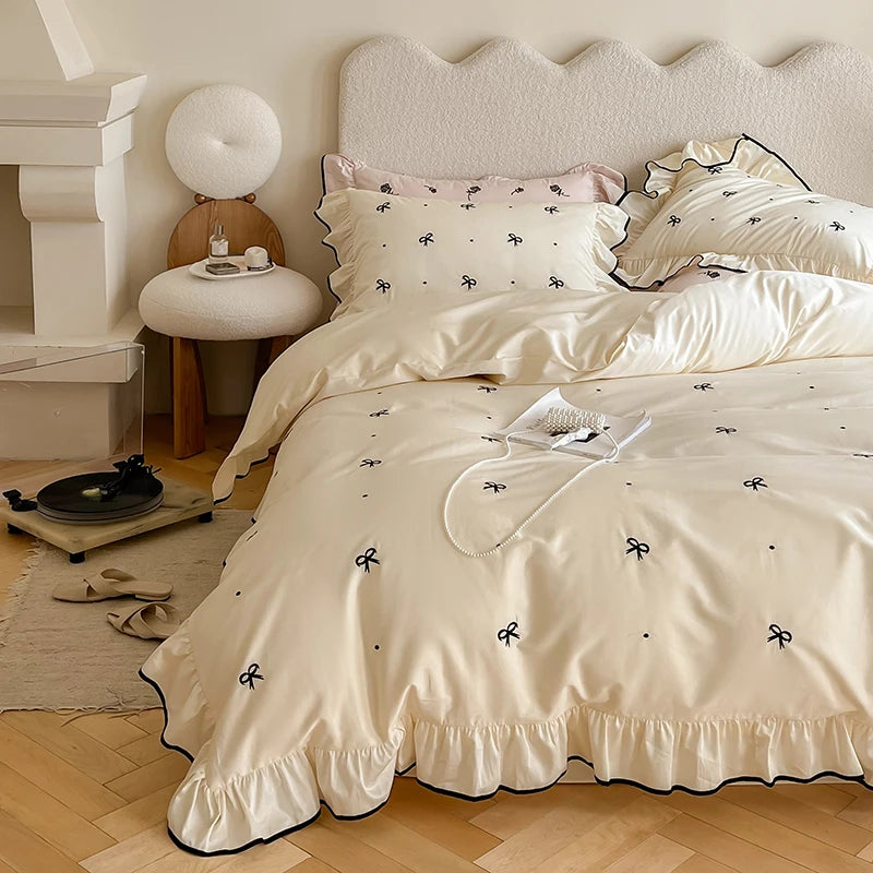 Girlish Embroiderey Duvet Set