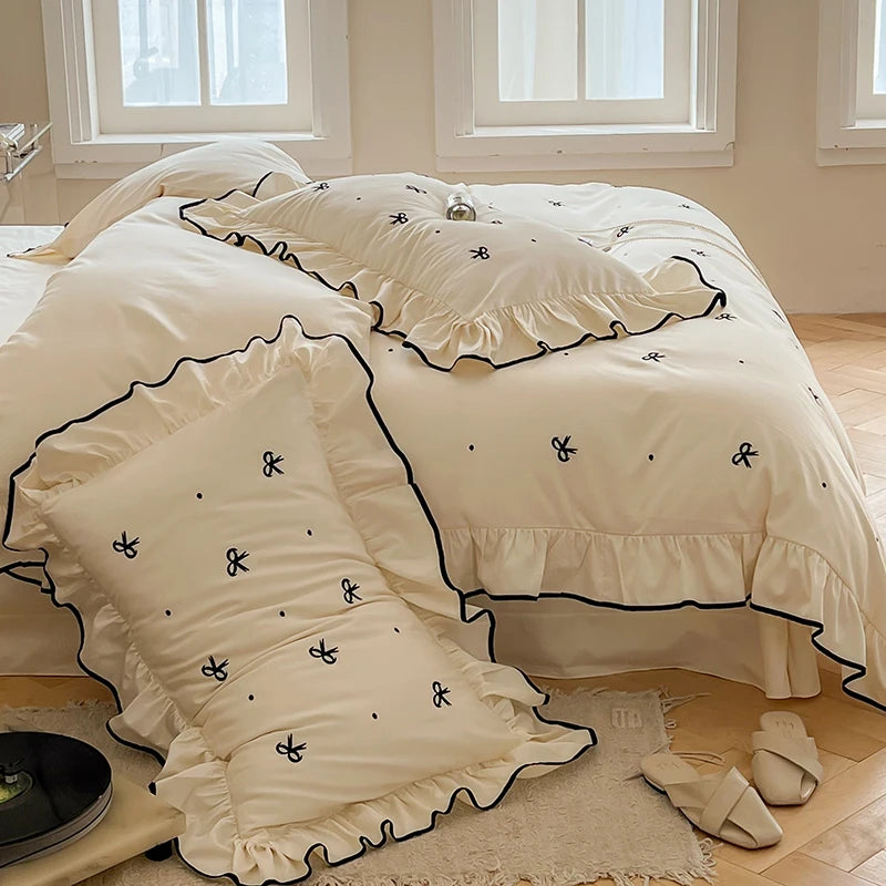 Girlish Embroiderey Duvet Set