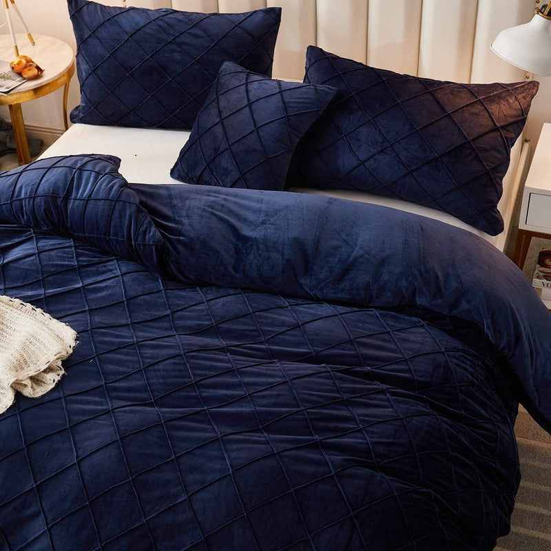 Velvet Pinch Pleats Duvet Set