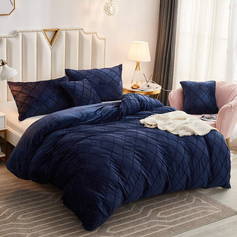 Velvet Pinch Pleats Duvet Set