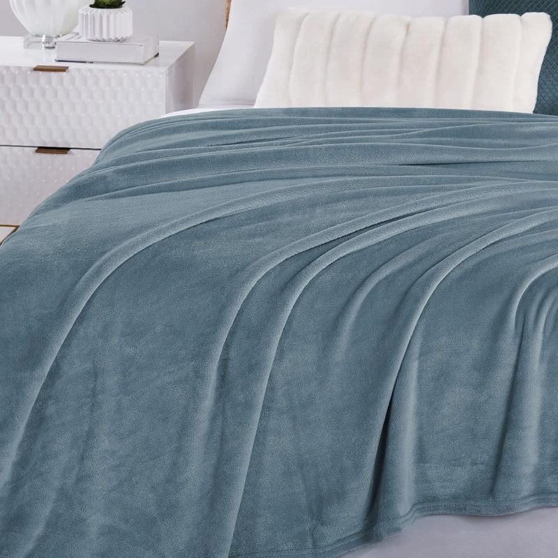 Soft Flannel Fleece Blanket In Sky
