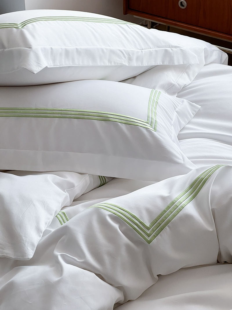 New Embroidered Luxury Baratta Stitch Tetra Line Duvet Set