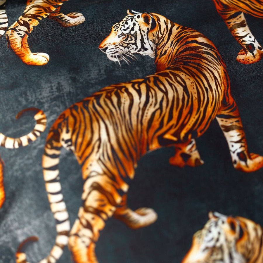 Avalana Tigress Digital Print Duvet Set - myhomestore.com.pk