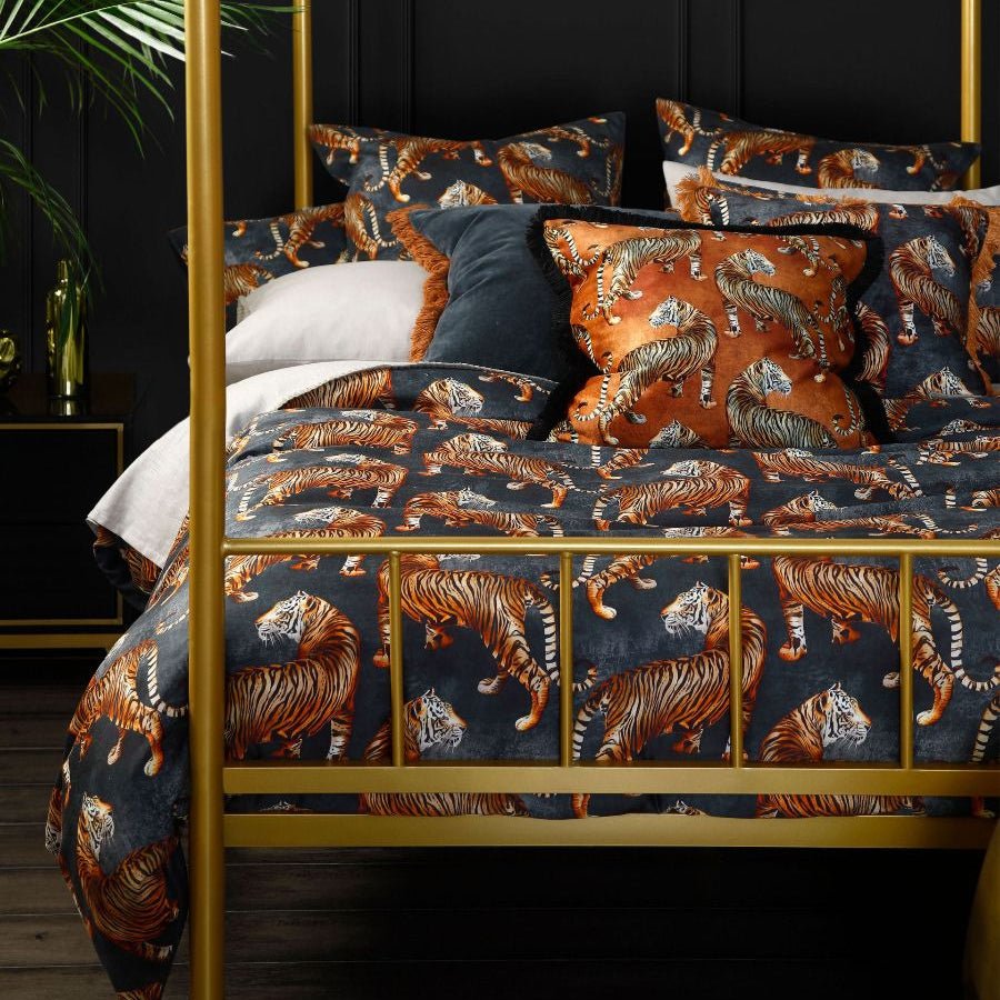 Avalana Tigress Digital Print Duvet Set - myhomestore.com.pk