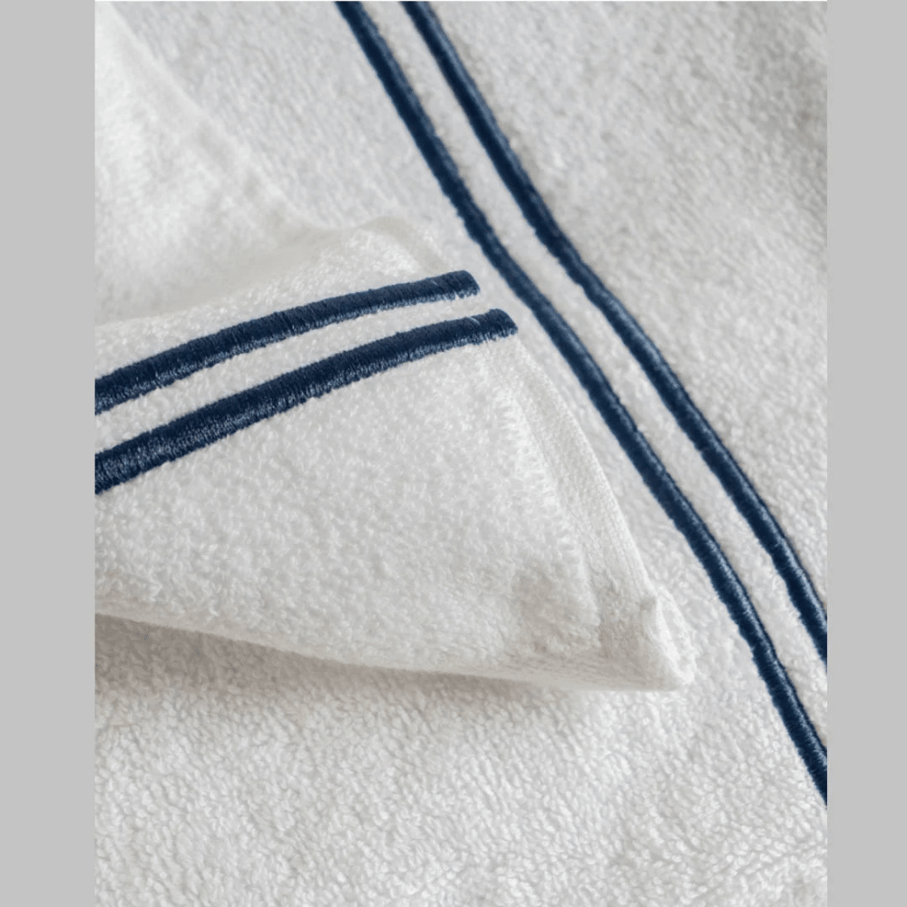 Baratta Line Bath Towel Set - myhomestore.com.pk