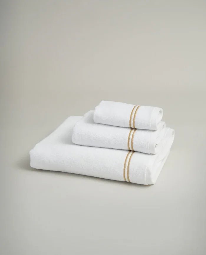 Baratta Line Bath Towel Set - myhomestore.com.pk