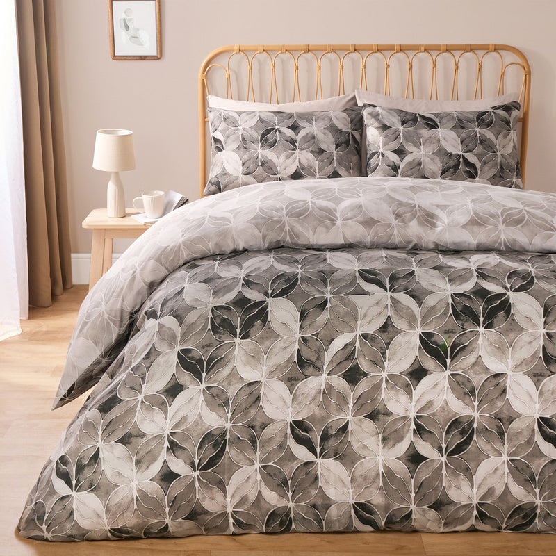 Watercolor Tile Printed Bedsheet (3pcs)