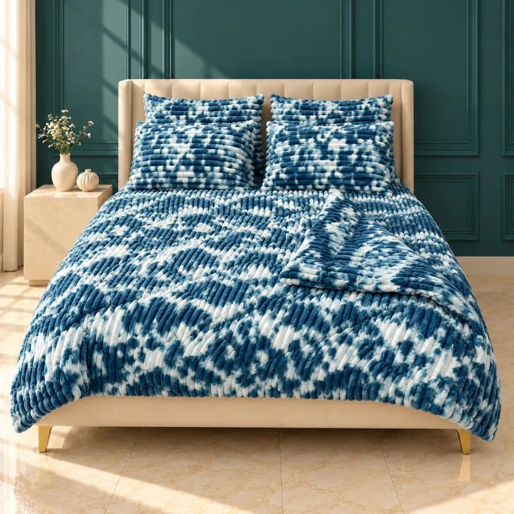Blue & White Tie-Dye Bubble Fleece Comforter Set – 6 Pcs King Size - myhomestore.com.pk