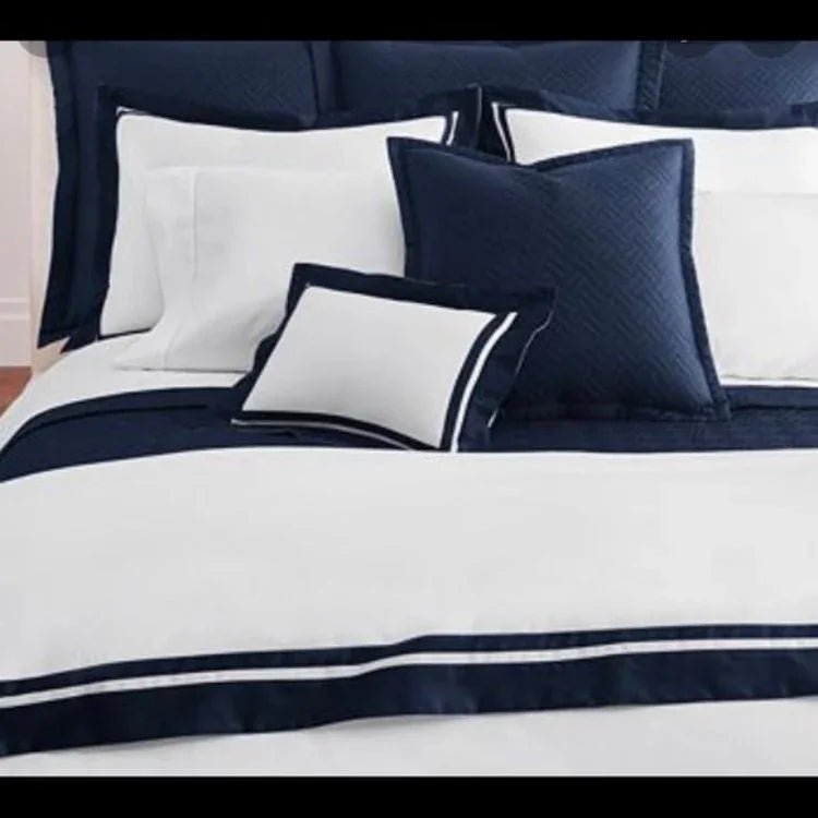 Contrasting Border Duvet Set - myhomestore.com.pk