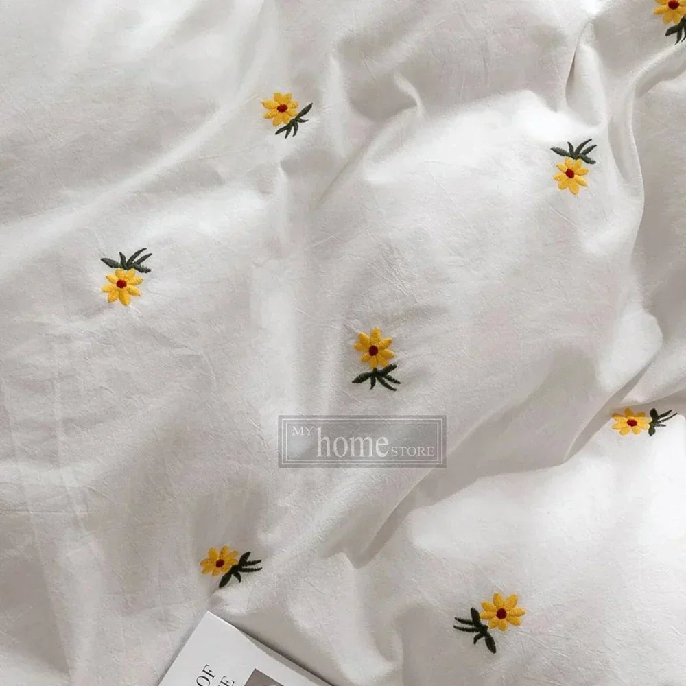 Daisy Flower Embroidered Elegance - myhomestore.com.pk