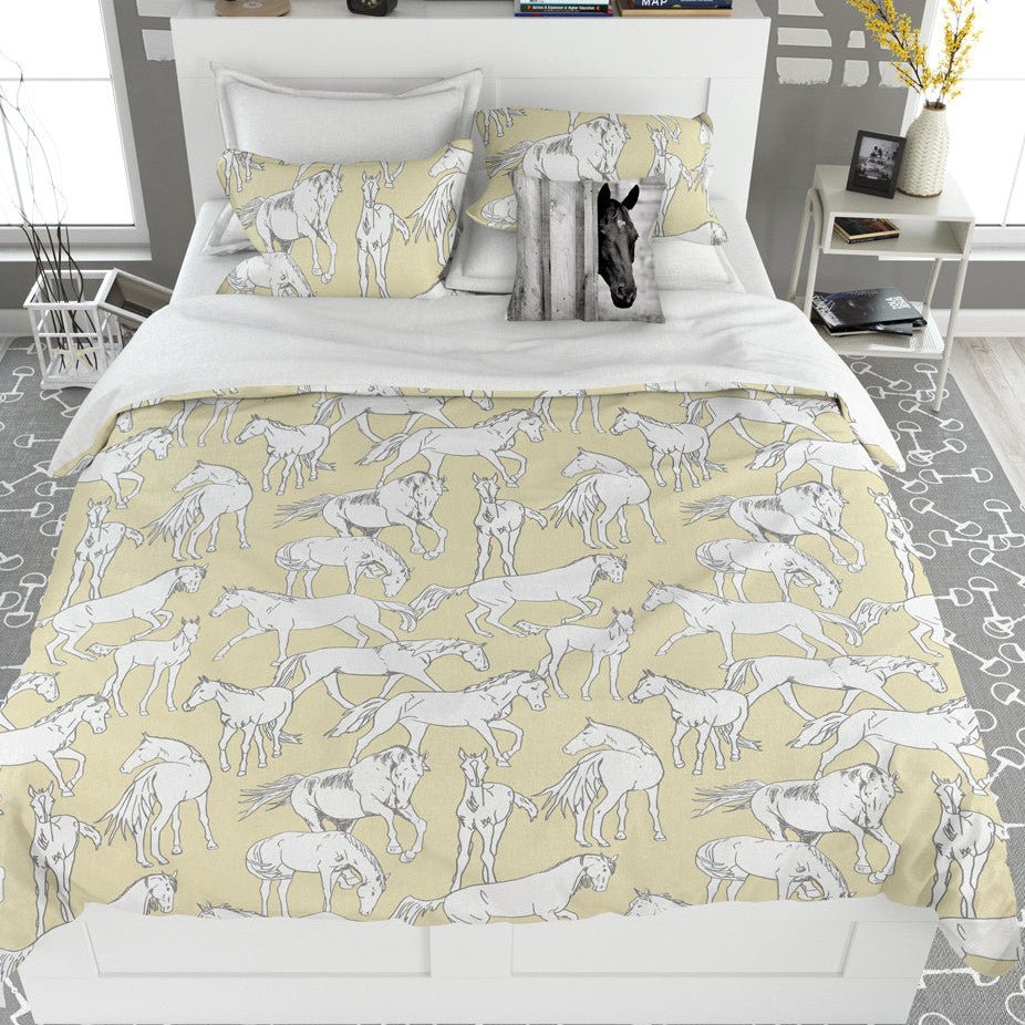 Equestrian Themed Horse Bedding Set – Artistic Yellow Horse Duvet Covers - myhomestore.com.pk
