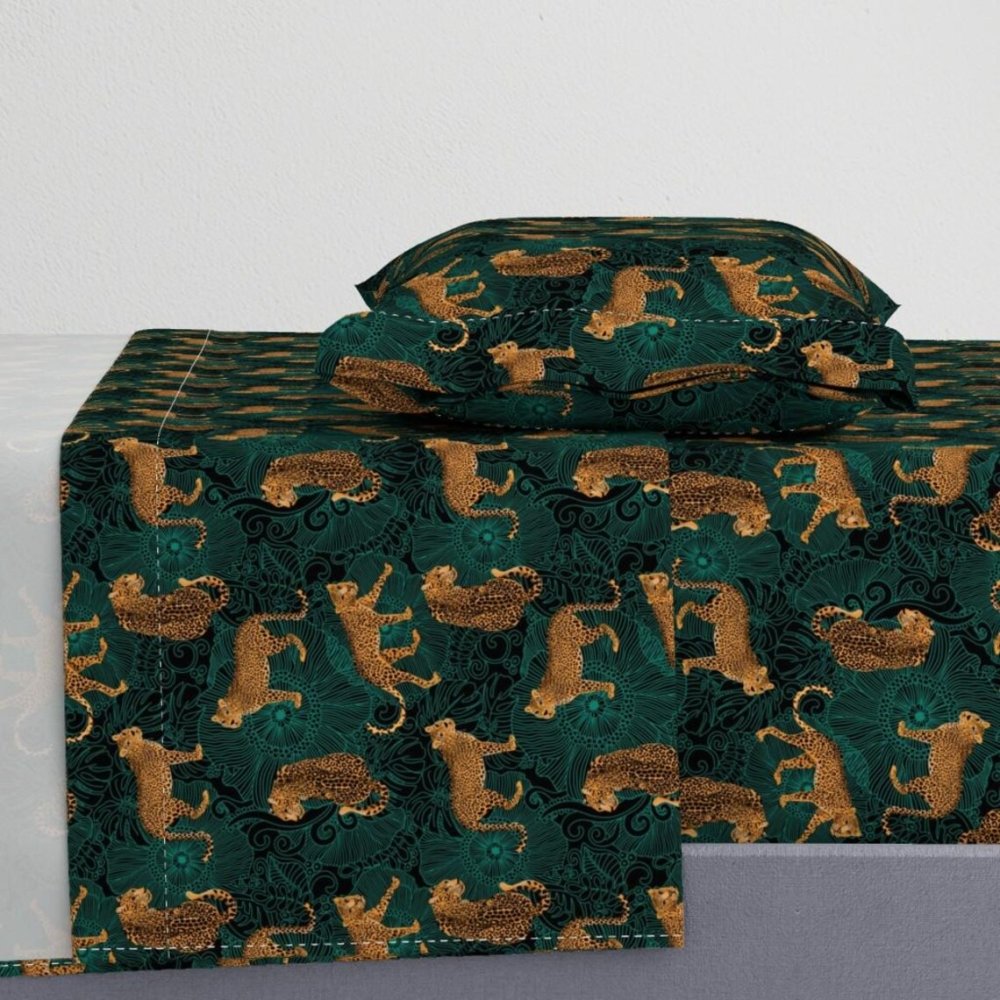 Exotic Jungle Printed Duvet Set - myhomestore.com.pk