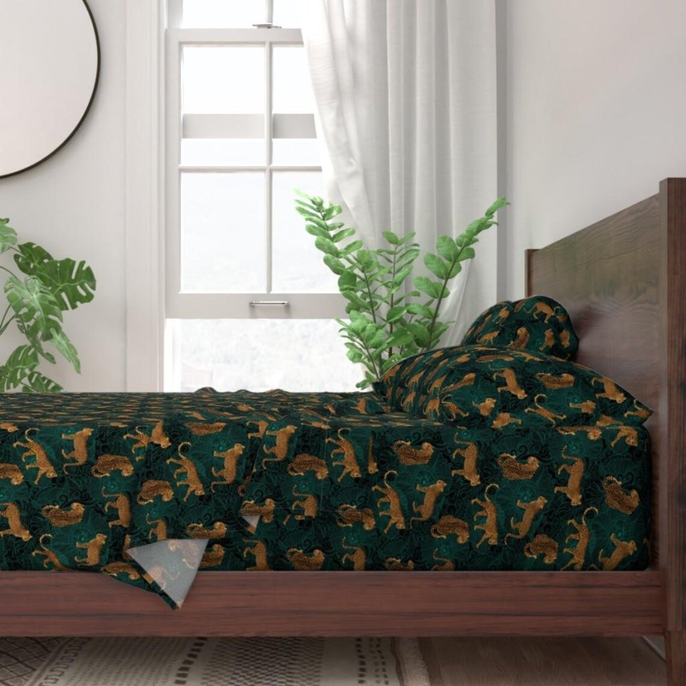 Exotic Jungle Printed Duvet Set - myhomestore.com.pk