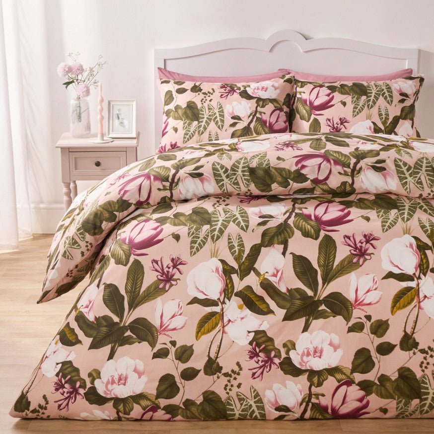 Floral Botanics Print Bedsheet – King Size - myhomestore.com.pk